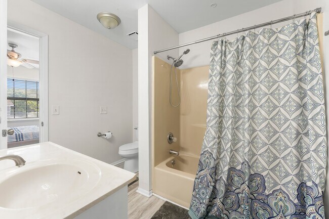 Building Photo - 629 Sandalwood Dr