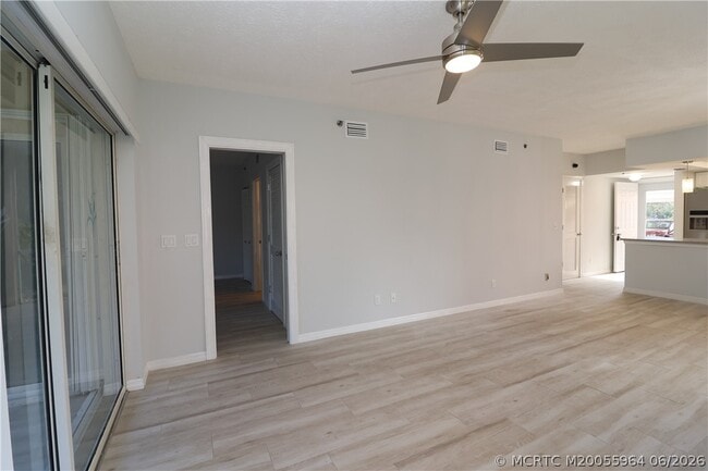 Building Photo - 2950 SE Ocean Blvd