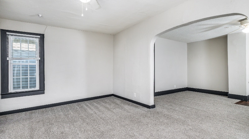 Building Photo - 1208 Rhomberg Ave