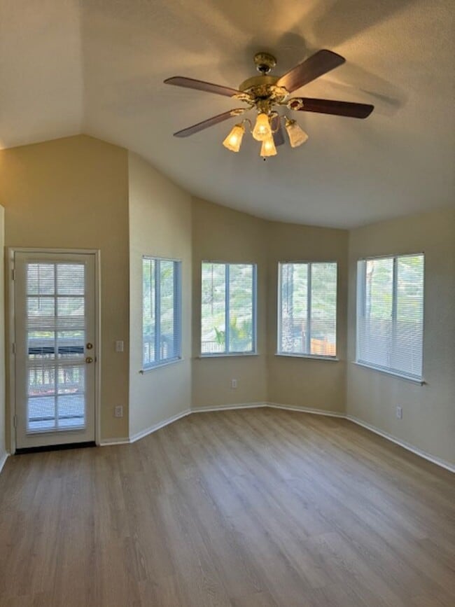 Building Photo - Beautiful 3 Bedroom 2.5 Bath Home!!