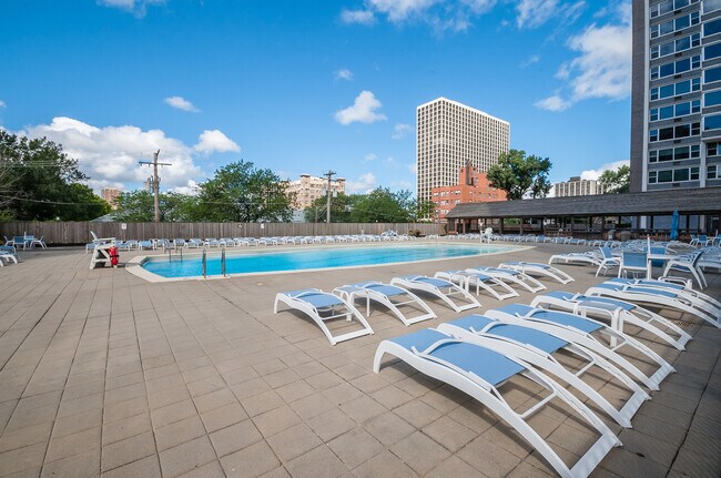 Building Photo - 4250 N Marine Dr