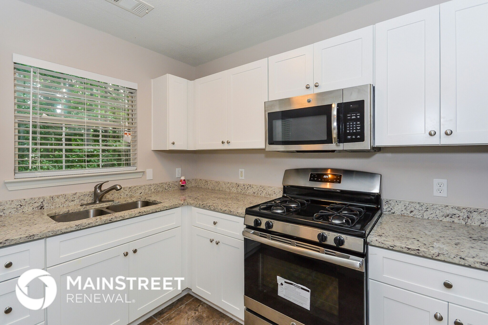 Building Photo - 103 Club Cir