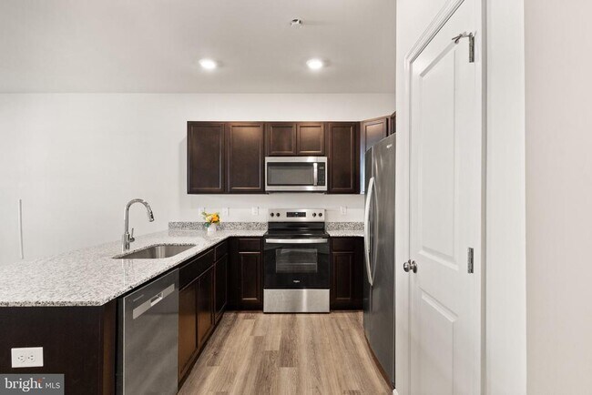 Building Photo - 138 Willett Holw St
