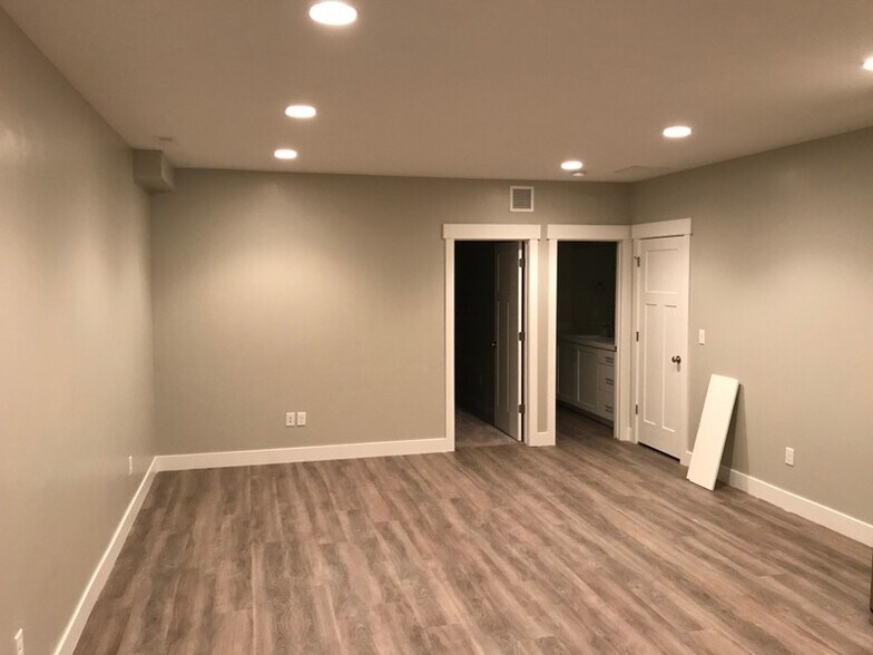 Building Photo - 14628 S Sky Bird Dr