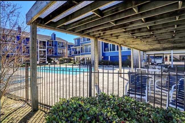 Building Photo - 18519 Egret Bay Blvd