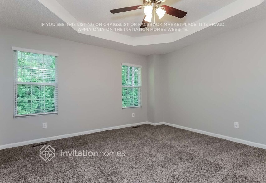 Building Photo - 1722 Graywood Dr SE