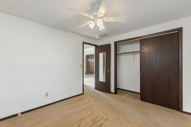 Building Photo - 1417 Fleta Ct