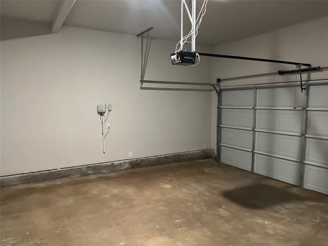 Building Photo - 7208 Redwood Rd