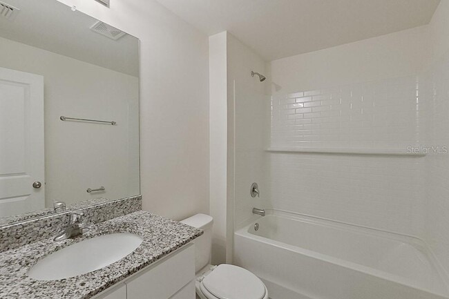 Building Photo - 1128 Hayes Ave S