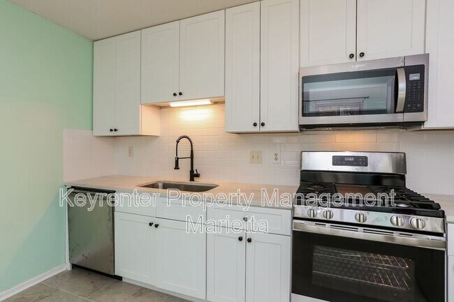 Building Photo - 6815 Wood Gate Way