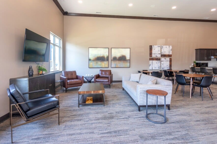 Community Room - Pinnacle Point Apartments