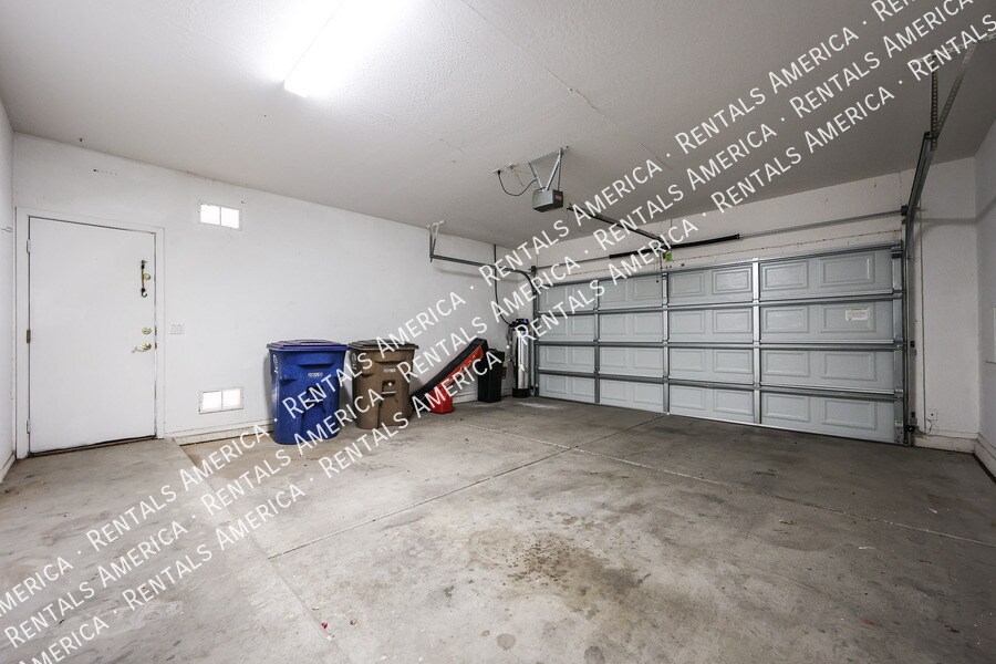 Building Photo - 21401 E Calle de Flores