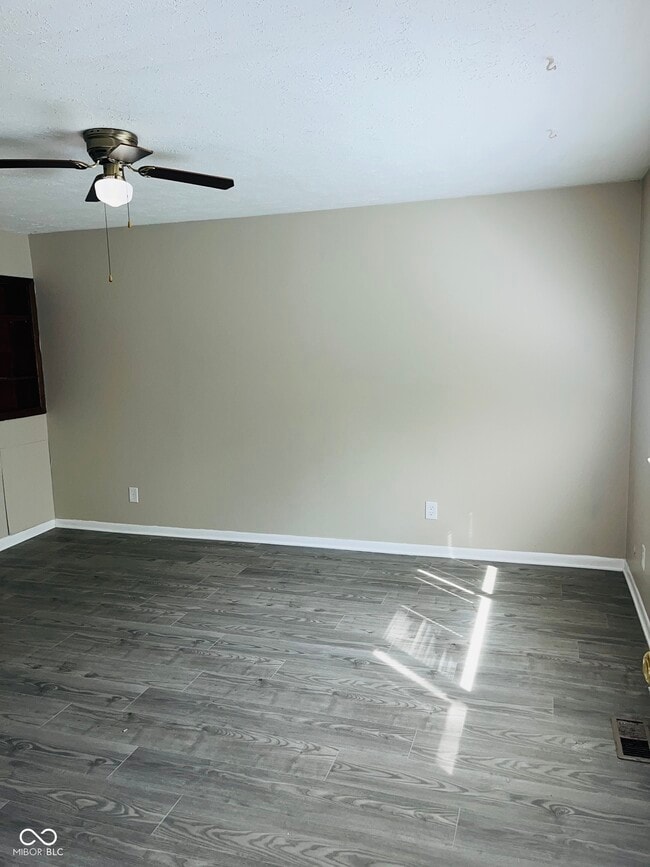 Building Photo - 1258 N Ridgeview Dr