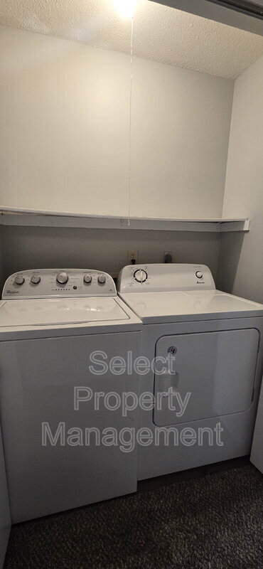 Building Photo - 5448 Evard Rd