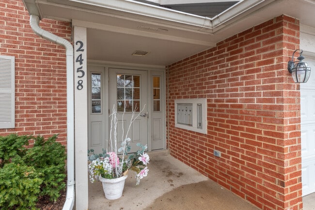 Building Photo - 2458 Charleston Dr