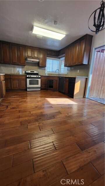 Building Photo - 15216 Arcturus Ave