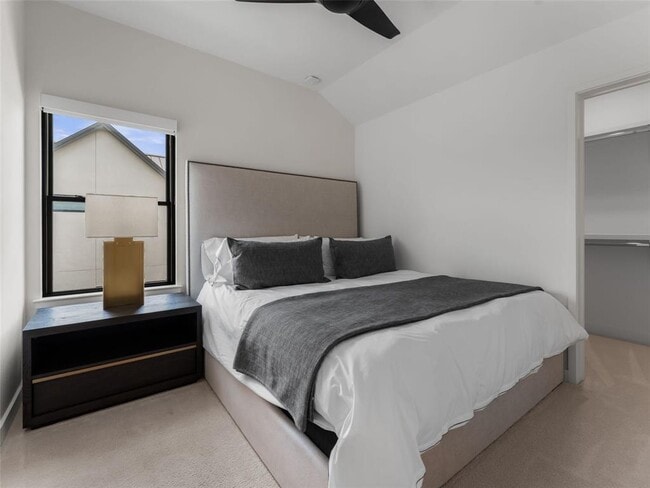 Building Photo - 505 Mission Bell Cv