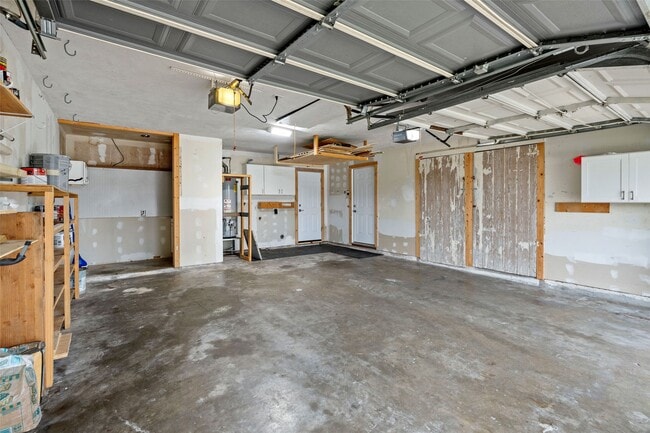 Building Photo - 711 Kalmer St