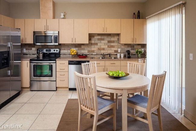 Building Photo - 6101 SE 93rd Ave