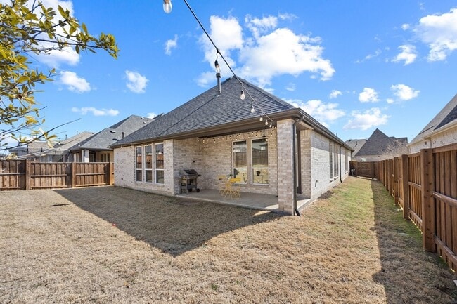 Building Photo - 2130 Sun Meadow Dr