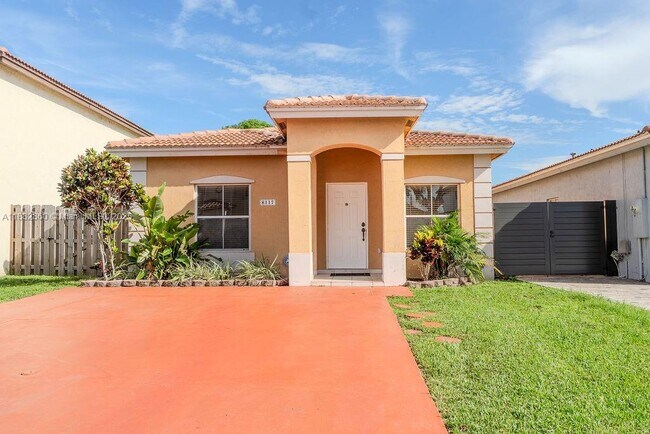 Primary Photo - 8117 NW 199th Terrace