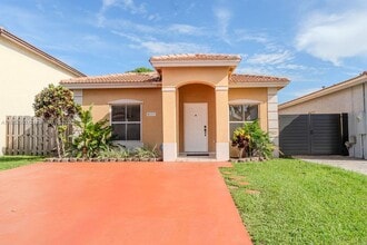 Building Photo - 8117 NW 199th Terrace
