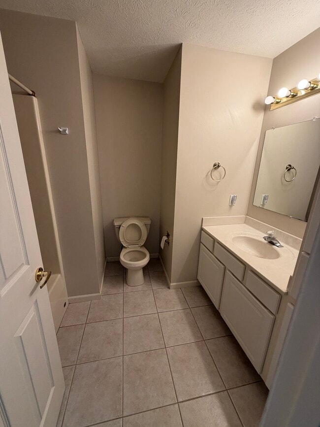 Building Photo - 5677 Maple Ln