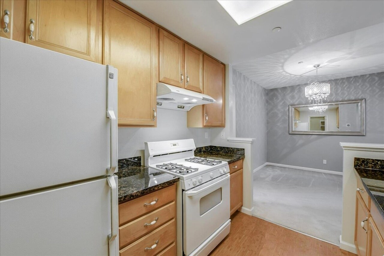 Building Photo - 617 Arcadia Ter