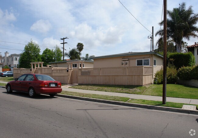 Building Photo - 1709-1711 Diamond St