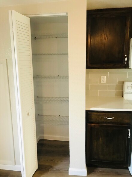 Pantry - 5015 Santee St