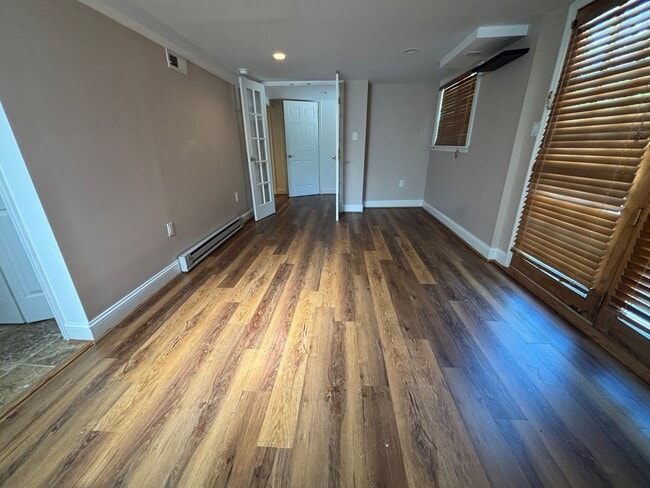 Building Photo - 3479 Overbrook Dr