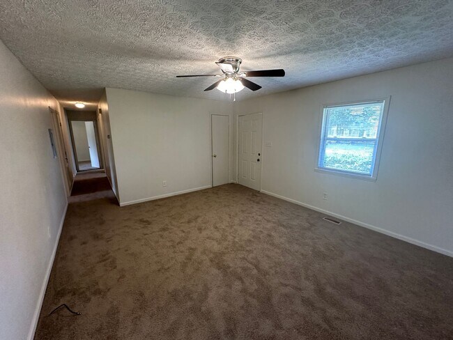 Building Photo - 6517 Portsmouth Dr