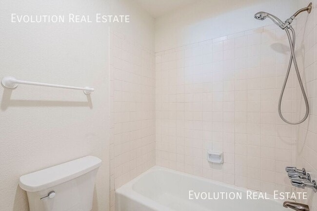 Building Photo - 7502 E. Thomas-105