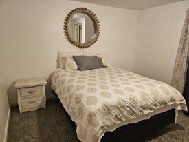 Building Photo - 5713 S Elati Way