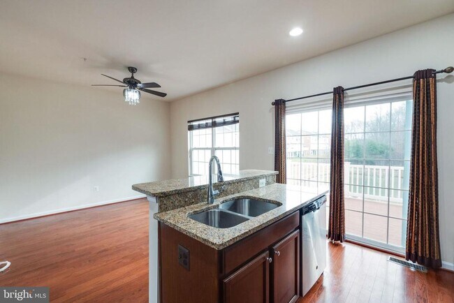 Building Photo - 2939 Sedgemore Pl