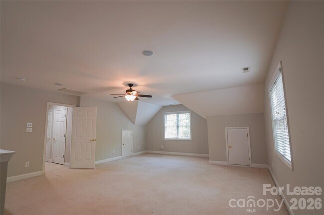Building Photo - 3552 Weddington Oaks Dr