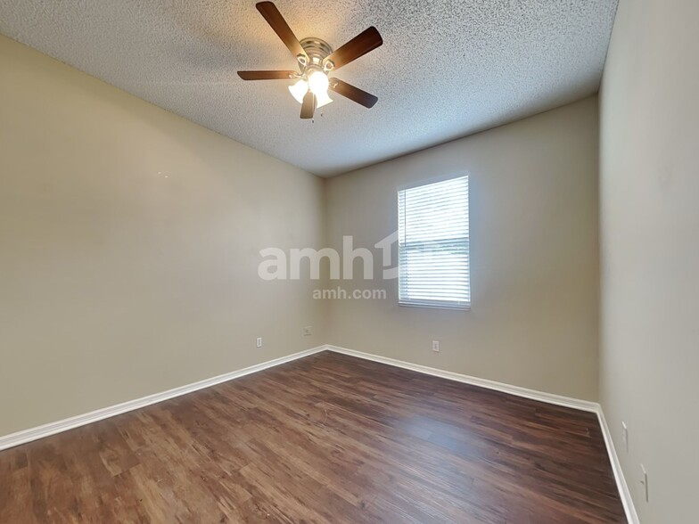 Building Photo - 1345 Brooke View Dr