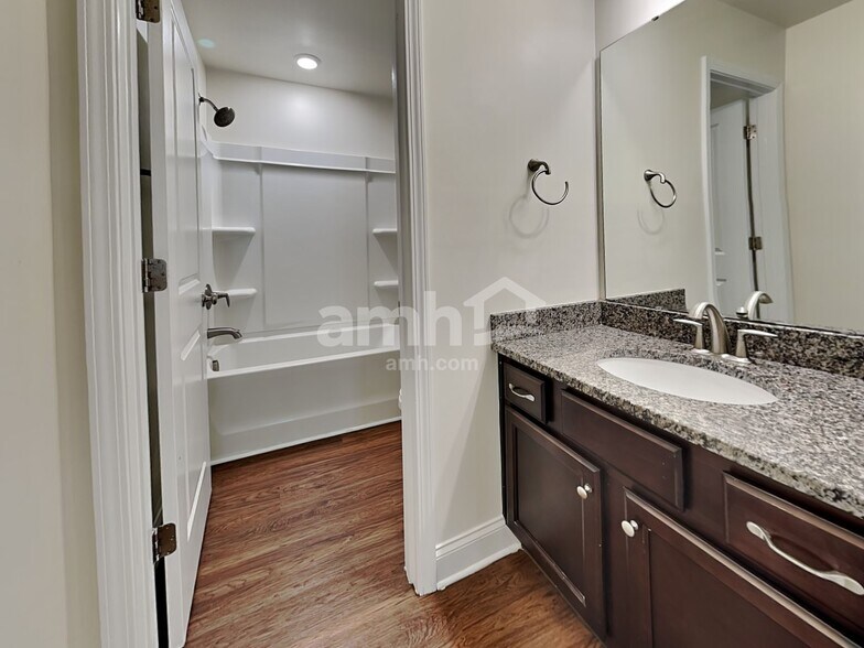 Building Photo - 3902 Riceland Pl
