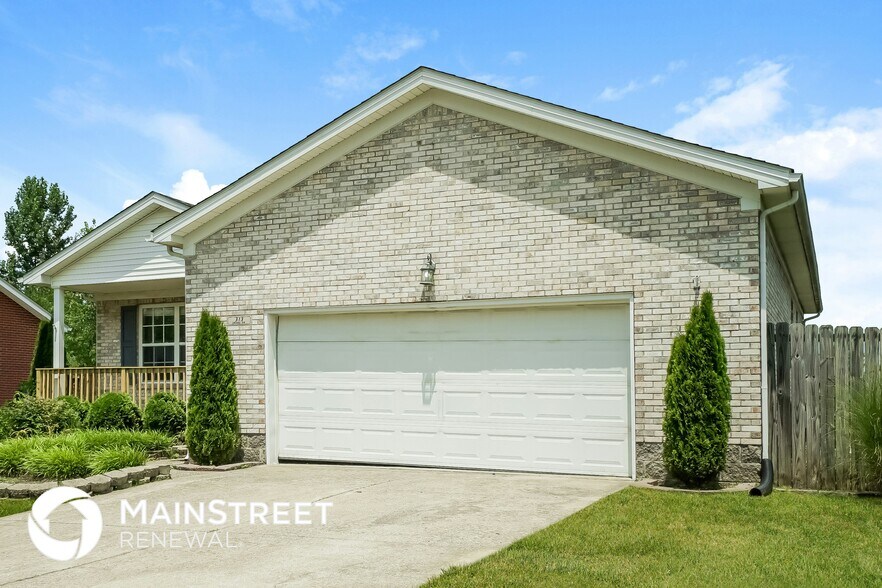 Building Photo - 313 Drake Dr