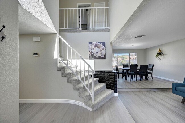 Building Photo - 2247 Marlboro Dr