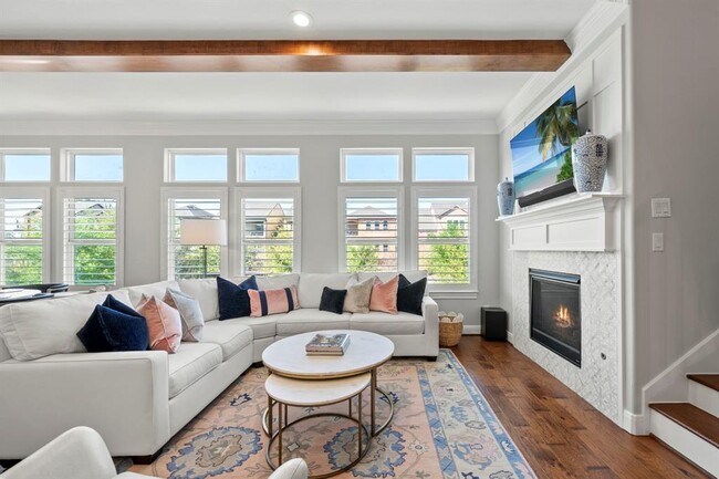 Building Photo - 11025 Upland Forest Dr