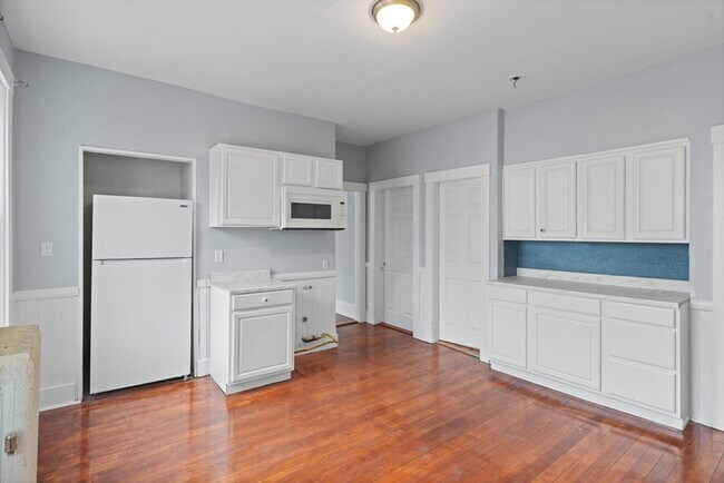 Building Photo - 24 Vinton St