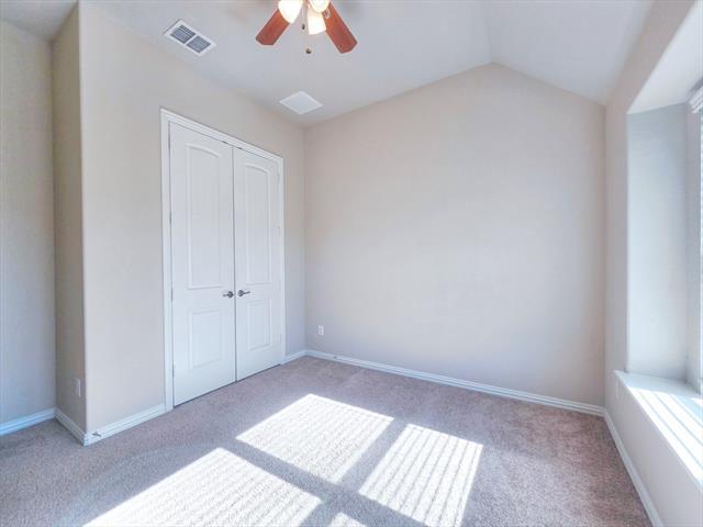 Building Photo - 355 Prairie Ridge Ln