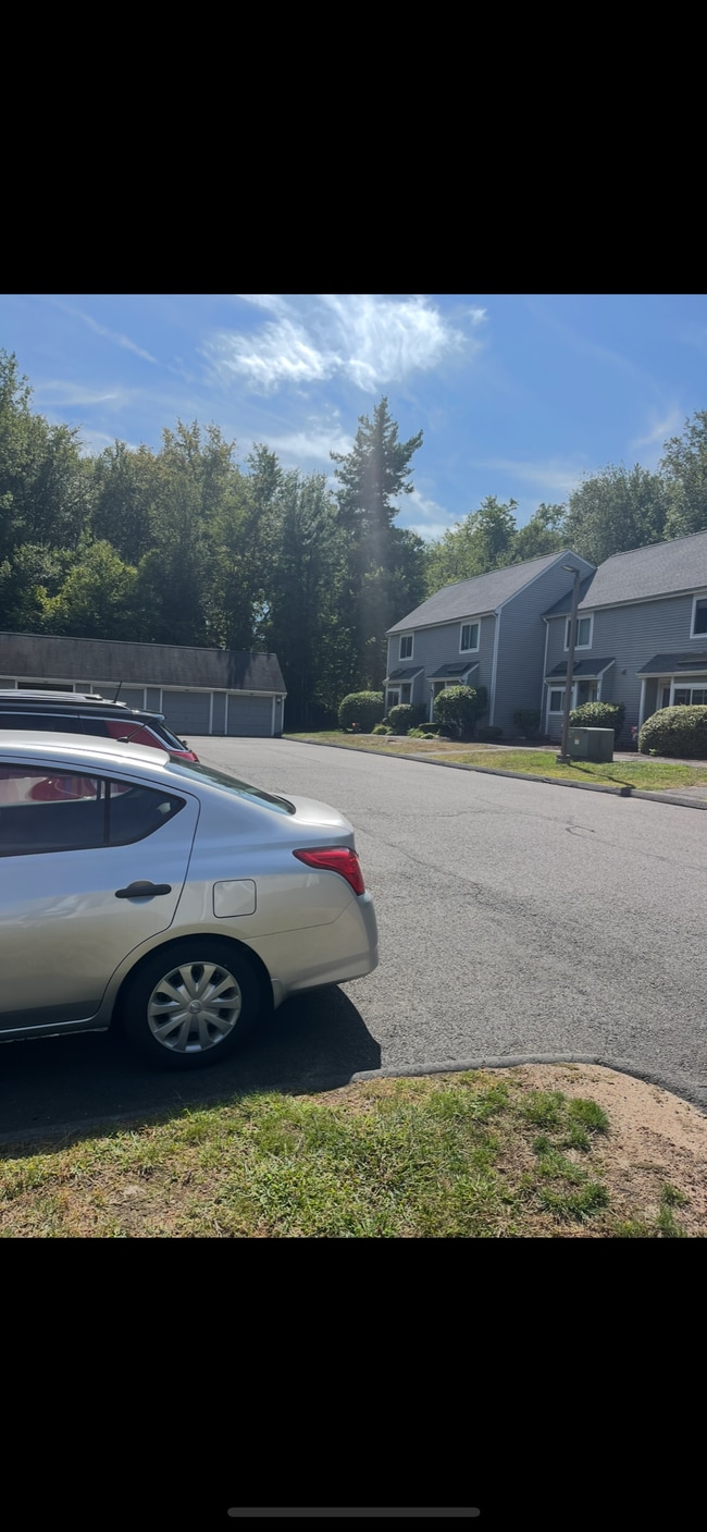 Building Photo - 116 Hilltop Dr