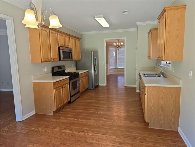 Building Photo - 807 Slope Creek Way