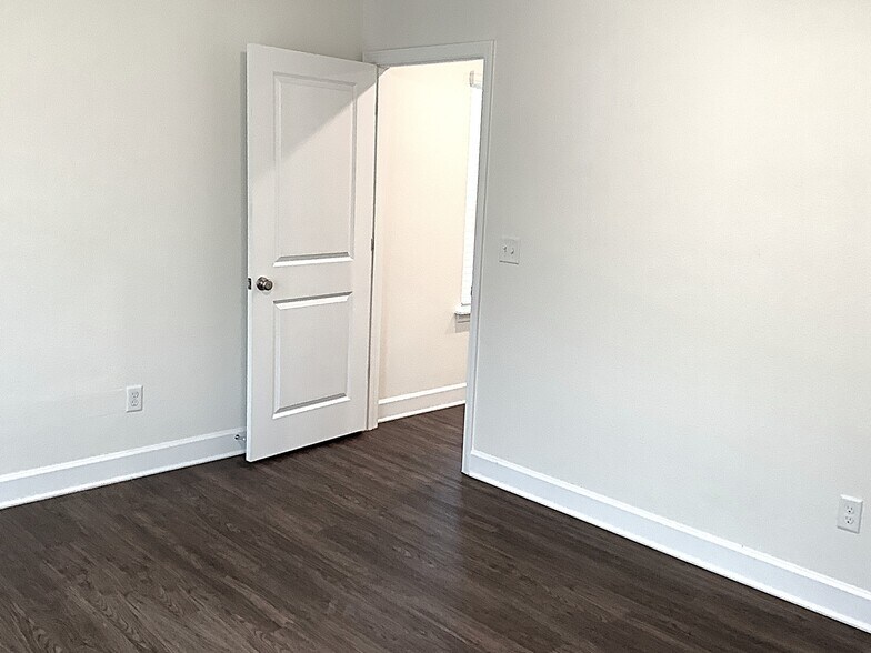 Building Photo - 10316 Riverwalk Ct