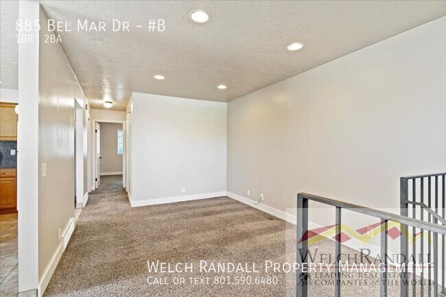 Building Photo - 885 Bel Mar Dr
