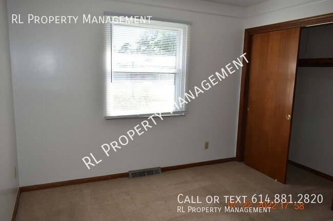 Building Photo - WAIVED APPLICATION FEE(S) AND 1 MONTH FREE...