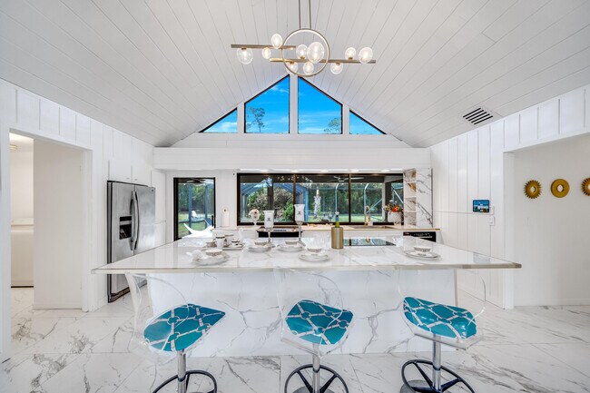 Building Photo - 583 Rambling Dr Cir