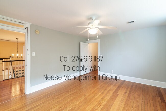 Building Photo - 809 Colonial Rd SW